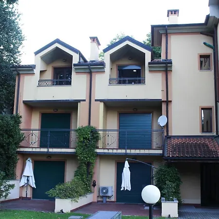 Daire La Dell'artista Swimming Pool And Air Conditioning Stresa