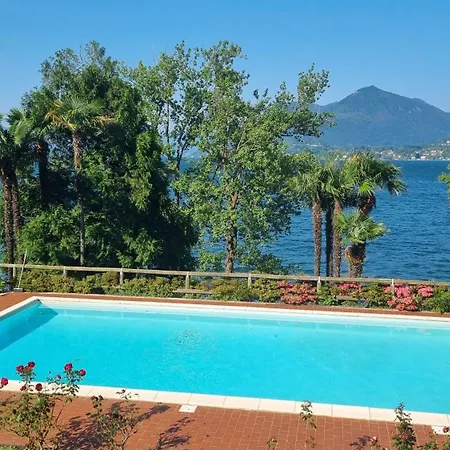 La Dell'artista Swimming Pool And Air Conditioning Daire Stresa