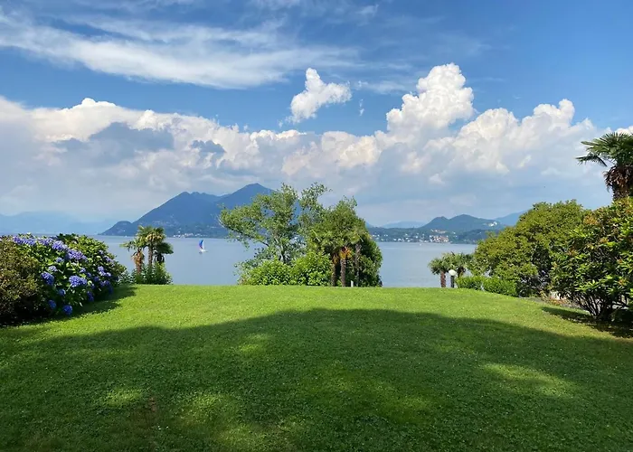 Apartamento La Dell'artista Swimming Pool And Air Conditioning Stresa