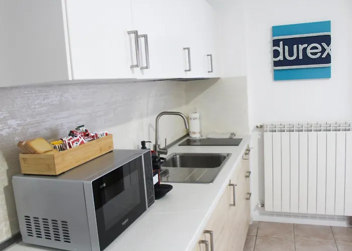 Apartamento La Dell'artista Swimming Pool And Air Conditioning Stresa