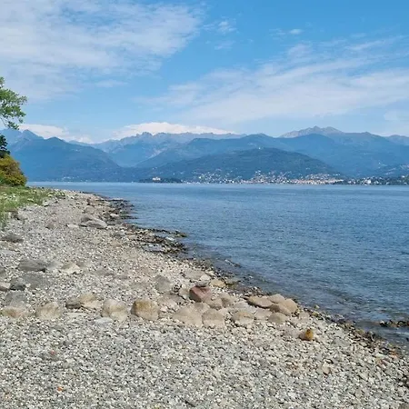 La Dell'artista Swimming Pool And Air Conditioning ストレーザ