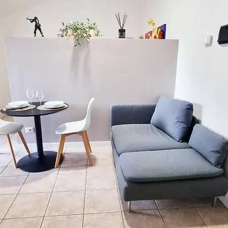 アパート La Dell'artista Swimming Pool And Air Conditioning *