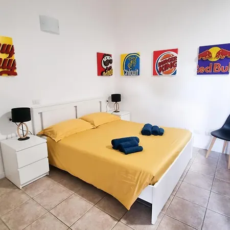 La Dell'artista Swimming Pool And Air Conditioning * ストレーザ